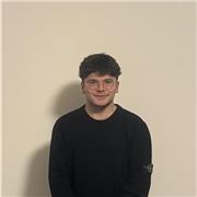 Studente universitario del politecnico che offre ripetizioni per ragazzi di elementari e medie con metodo personalizzato